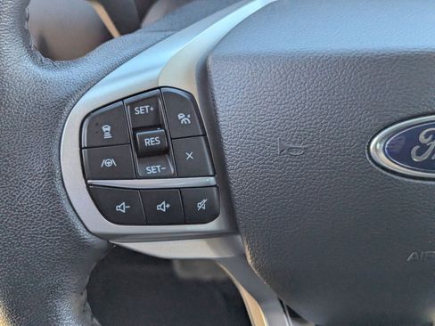 Used 2022 Ford Explorer XLT w/ Equipment Group 202A image 25