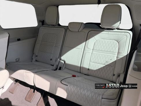 Used 2024 Lincoln Navigator Black Label AWD/4WD image 16