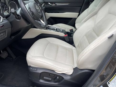 Used 2017 MAZDA CX-5 Grand Touring w/ Premium Package FWD image 9