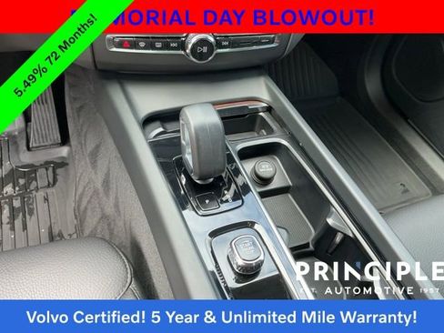 Certified 2023 Volvo XC60 T8 Plus AWD/4WD image 20
