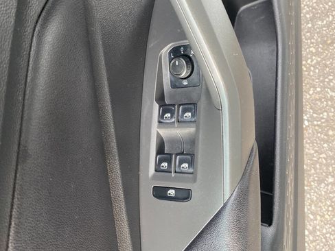 Used 2019 Volkswagen Jetta SE image 35