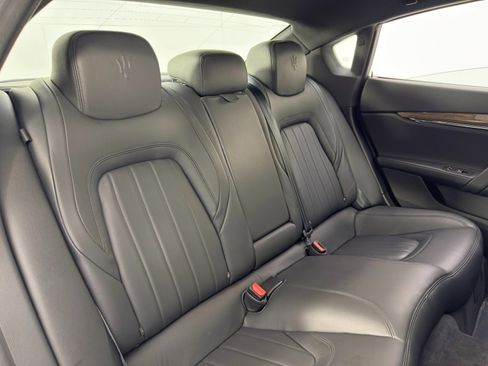 Used 2022 Maserati Quattroporte GT image 38