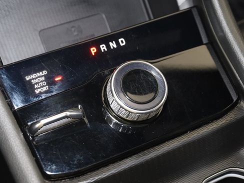 Used 2024 Jeep Grand Cherokee Limited w/ Luxury Tech Group II image 7