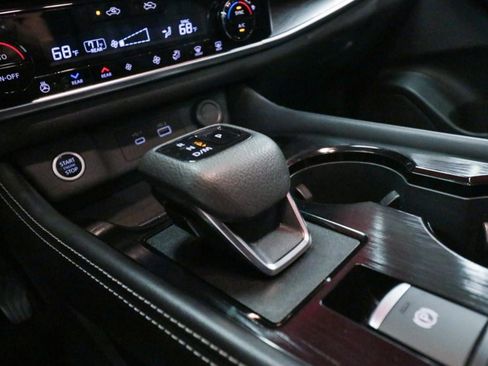 Used 2021 Nissan Rogue SL w/ Premium Package image 22