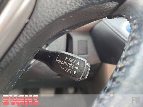 Used 2018 Toyota RAV4 Limited w/ Advanced Technology Package AWD/4WD image 17