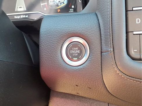 Used 2024 GMC Yukon Denali AWD/4WD image 12