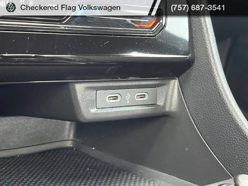 Used 2025 Volkswagen Jetta Sport FWD image 38