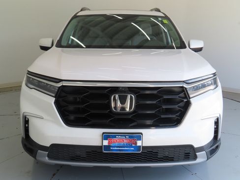 Used 2023 Honda Pilot Elite image 9