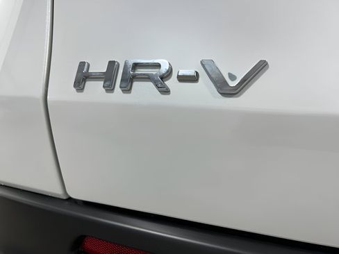 Certified 2024 Honda HR-V LX image 10