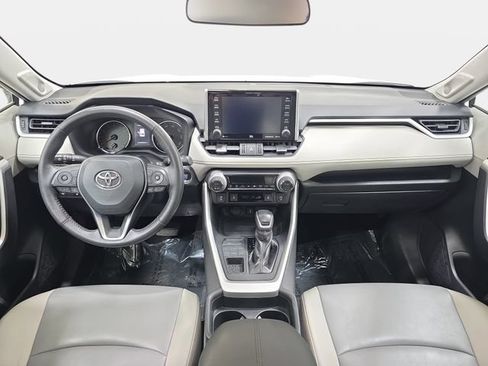 Certified 2020 Toyota RAV4 XLE Premium AWD/4WD image 9