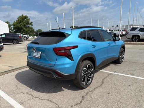 New 2026 Chevrolet Trax RS FWD image 3