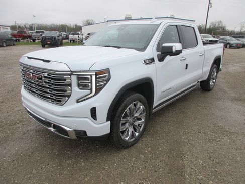 New 2026 GMC Sierra 1500 Denali w/ Denali Reserve Package AWD/4WD image 12