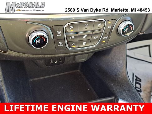 Used 2021 Chevrolet Traverse LS image 15