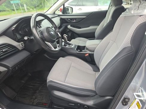 Used 2023 Subaru Outback Premium AWD/4WD image 3
