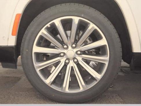 Used 2023 Jeep Grand Wagoneer Series II image 23