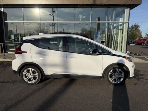 Used 2020 Chevrolet Bolt LT image 9