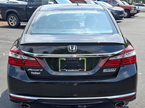 Certified 2017 Honda Accord Sport Special Edition image 5