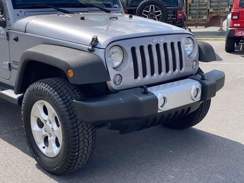 Used 2013 Jeep Wrangler Sport AWD/4WD image 51