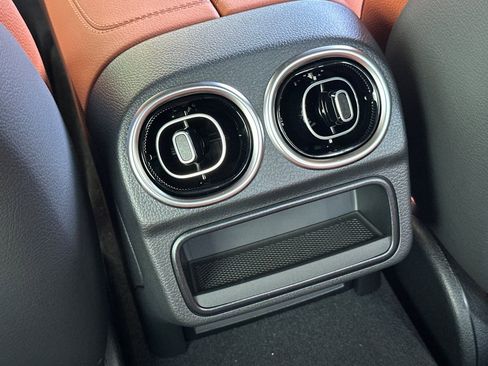 New 2025 Mercedes-Benz C 300 Sedan image 24