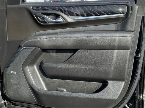 Used 2021 GMC Yukon XL Denali w/ Denali Ultimate Package image 19