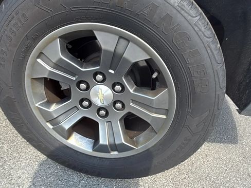 Used 2019 Chevrolet Tahoe LS AWD/4WD image 6