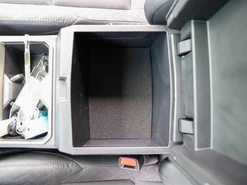 Certified 2025 Toyota Tacoma SR5 w/ SR5 Upgrade Package image 31