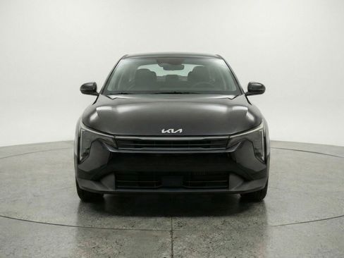 Used 2025 Kia K4 LXS image 2