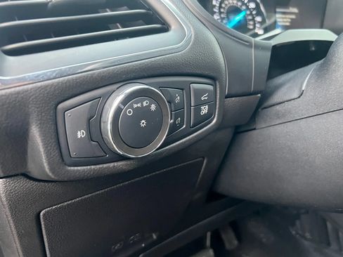 Used 2022 Ford Edge Titanium AWD/4WD image 26