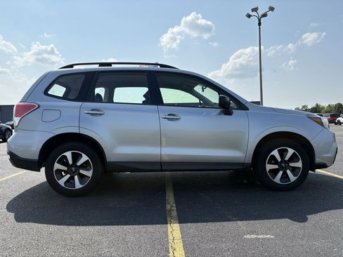 Used 2018 Subaru Forester 2.5i w/ Alloy Wheel Package image 4