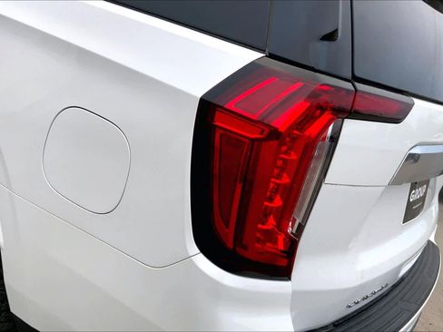 Used 2023 GMC Yukon Denali image 28