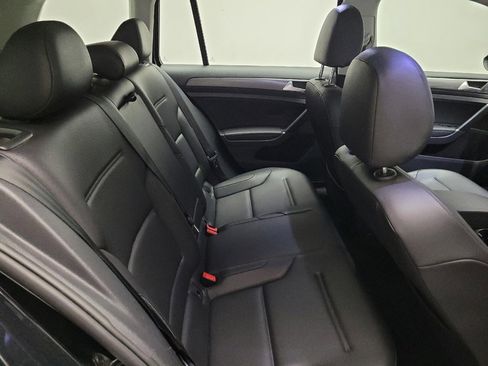 Used 2019 Volkswagen Golf SE FWD image 19