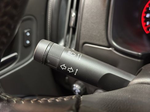 Used 2015 GMC Canyon SLT w/ Driver Alert Package image 24