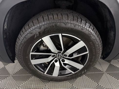 Used 2022 Volkswagen Atlas SE image 12