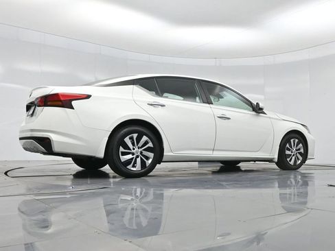 Used 2023 Nissan Altima 2.5 S FWD image 52