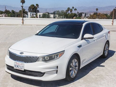 Used 2016 Kia Optima EX w/ Premium Package FWD image 3