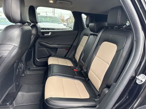 Certified 2022 Ford Escape Titanium w/ Titanium Elite Package image 17