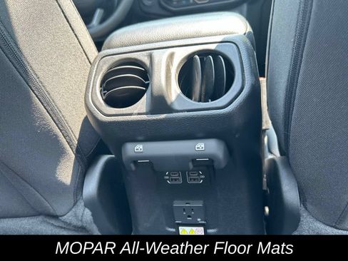 Used 2023 Jeep Wrangler Unlimited w/ Sun & Screen Package AWD/4WD image 44