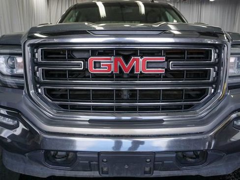 Used 2017 GMC Sierra 1500 SLE w/ SLE Value Package image 3
