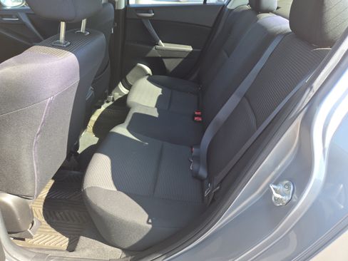 Used 2012 MAZDA MAZDA3 i Sport FWD image 8