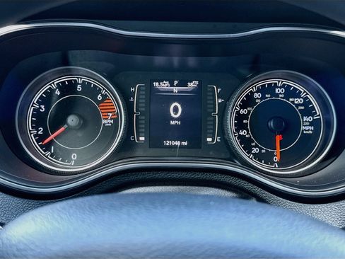 Used 2019 Jeep Cherokee Latitude w/ Popular Appearance Group FWD image 13