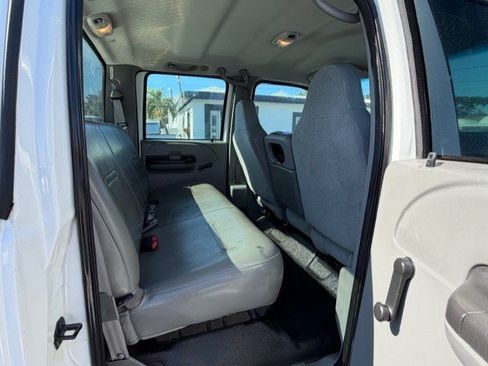 Used 2005 Ford F350 XL image 16