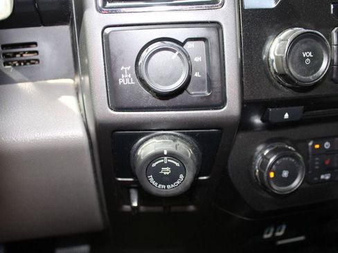 Used 2017 Ford F150 XLT w/ Equipment Group 302A Luxury AWD/4WD image 22