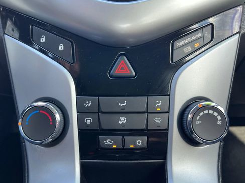 Used 2013 Chevrolet Cruze Eco w/ Enhanced Safety Package image 22