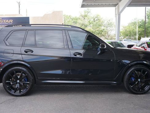 Used 2024 BMW X7 xDrive40i w/ M Sport Package AWD/4WD image 2