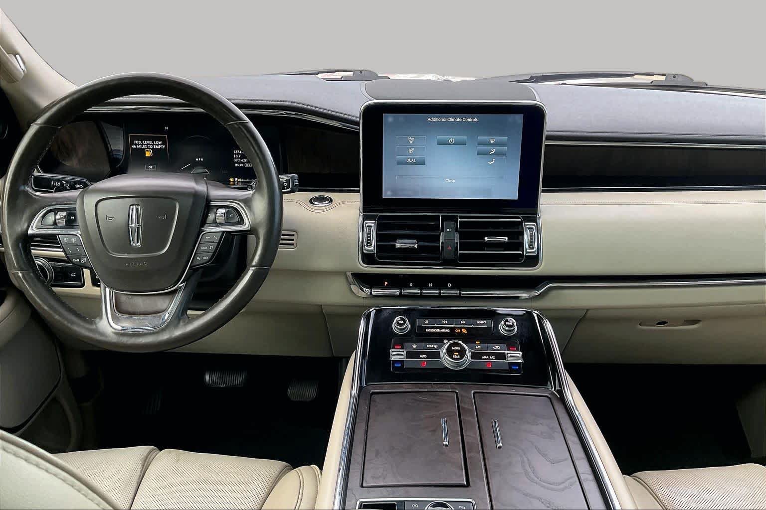 Used 2018 Lincoln Navigator Select w/ Technology Package RWD image 15
