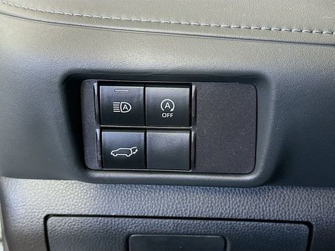 Certified 2024 Toyota Highlander LE image 11