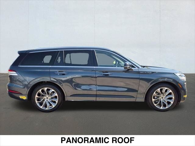 Certified 2022 Lincoln Aviator Grand Touring w/ Equipment Group 301A AWD/4WD image 4