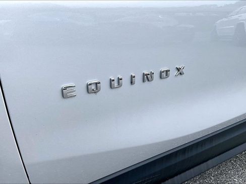 Used 2022 Chevrolet Equinox Premier AWD/4WD image 24