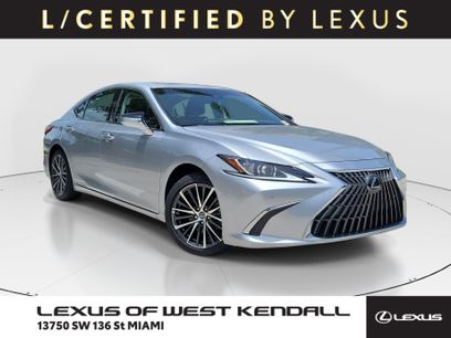 Used 2025 Lexus ES 350 w/ Premium Package