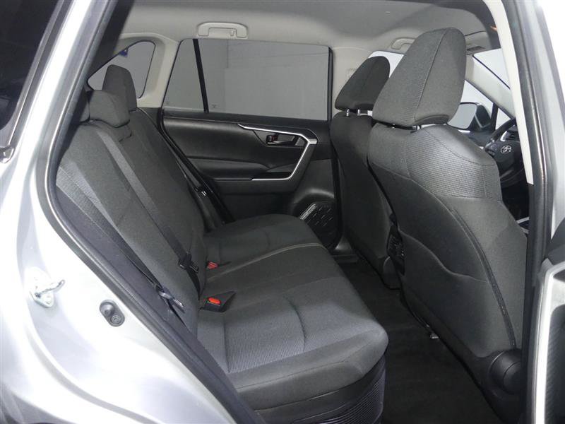 Used 2021 Toyota RAV4 LE AWD/4WD image 28